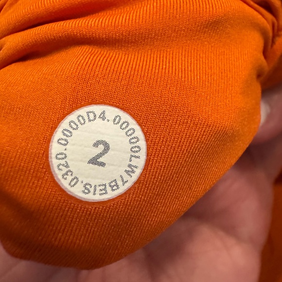 Size 2 Lululemon orange shorts special edition excellent used condition - Picture 3 of 4